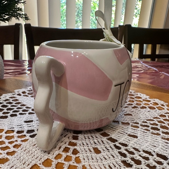 ceramic “JOLLY” candy shaped coffee mug - Picture 5 of 10